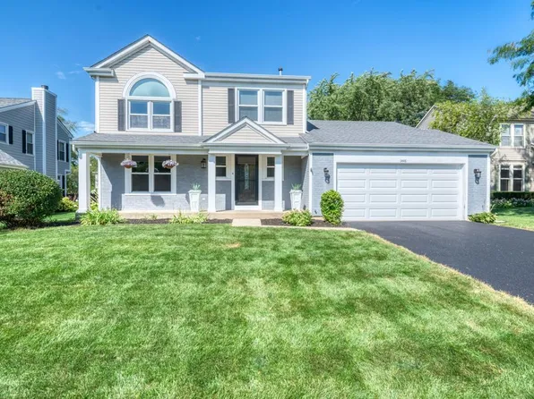 1446 Woodscreek Cir, Crystal Lake, IL 60014