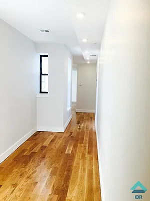 Rented by EXR | media 3