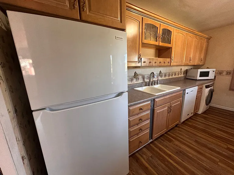 1205 Saint St NE — Photo 3