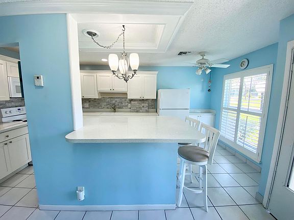 5th image of 2401 E Palm Lane #A