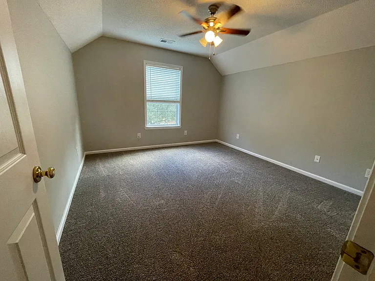 9302 Ayscough Rd — Photo 10