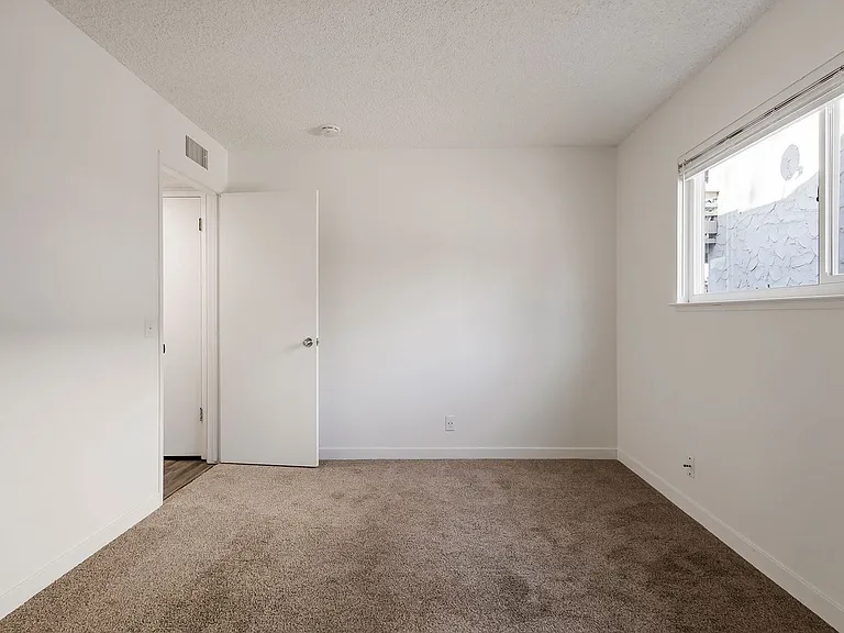 Sheridan Square Apartments — Photo 108