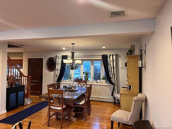 4th image of 169 N Manhattan Ave