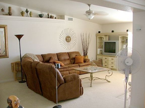 4th image of 2641 Fremont Ct
