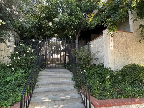 17836 Killion St, Encino, CA 91316
