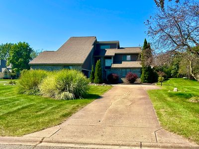 10142 Longford Dr, South Lyon, MI, 48178