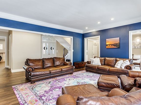 5th image of 3720 Briarhaven Rd