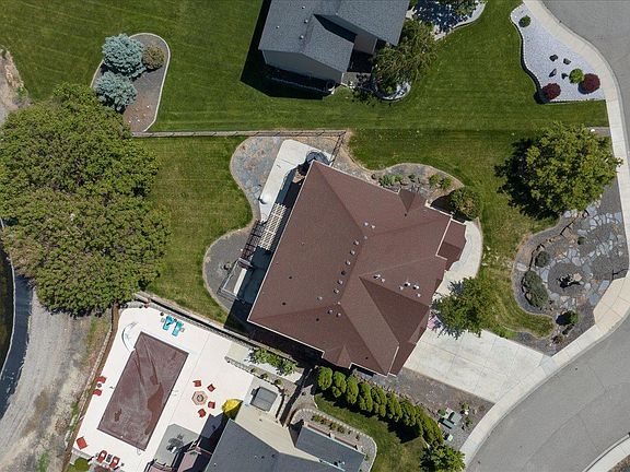 3rd image of 4900 Hershey Ln
