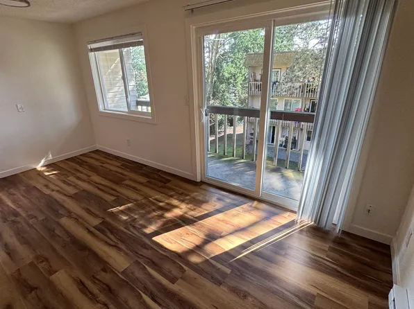 20101 66th Pl W #303, Lynnwood, WA 98036