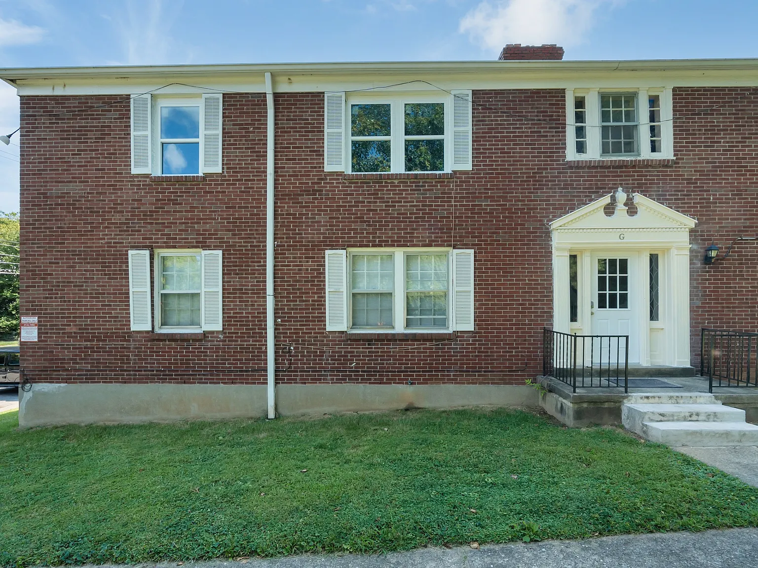 Berkshire Apartments — Photo 4