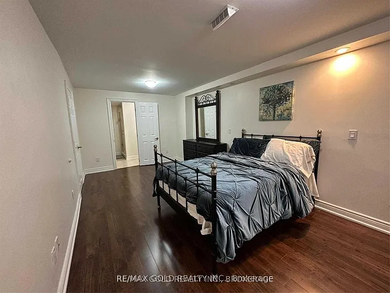 449 Meadowridge Ct #BASEMENT — Photo 12