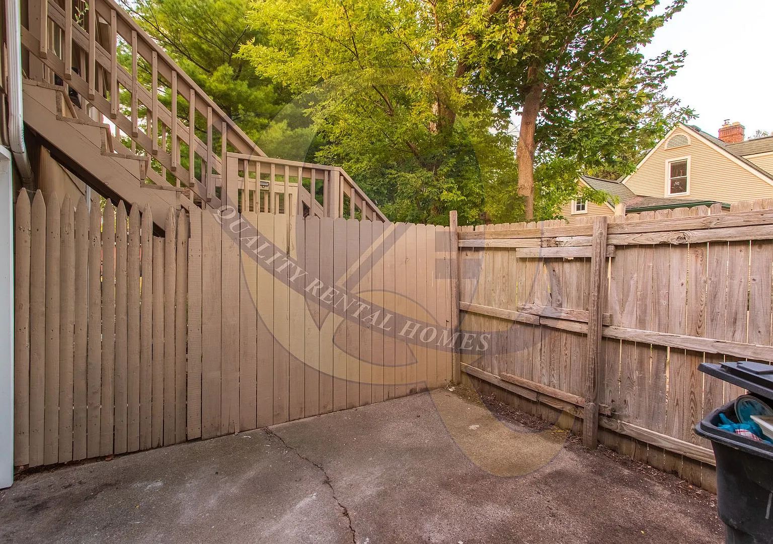 1199 E Mt Morris St — Photo 3