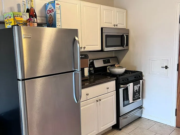 2860 Observatory — Photo 14