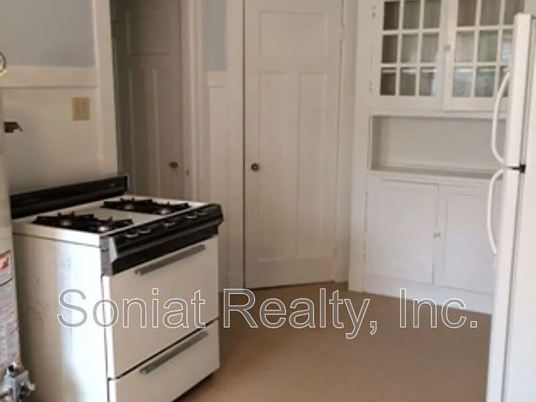 5324 Prytania St — Photo 7