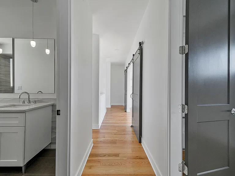 1322 Lafrance St NE #A — Photo 15