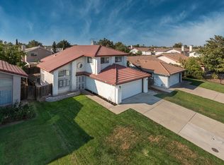 12 Canyon Tree Ct, Sacramento, CA 95822