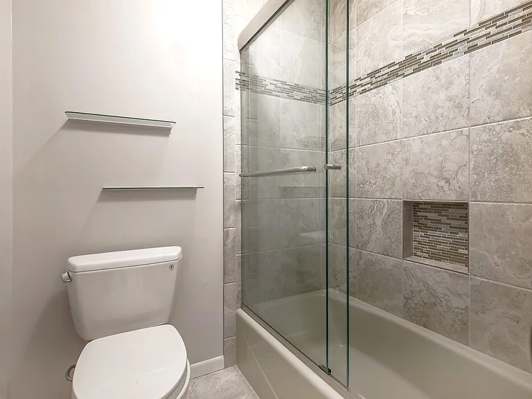 6200 Rain Creek Pkwy — Photo 25