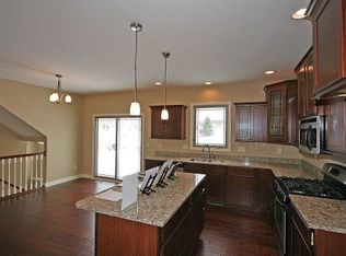 404 Banbury Ln, Savoy, IL 61874