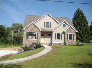 129 Lake Dr, Beaver, PA 15009