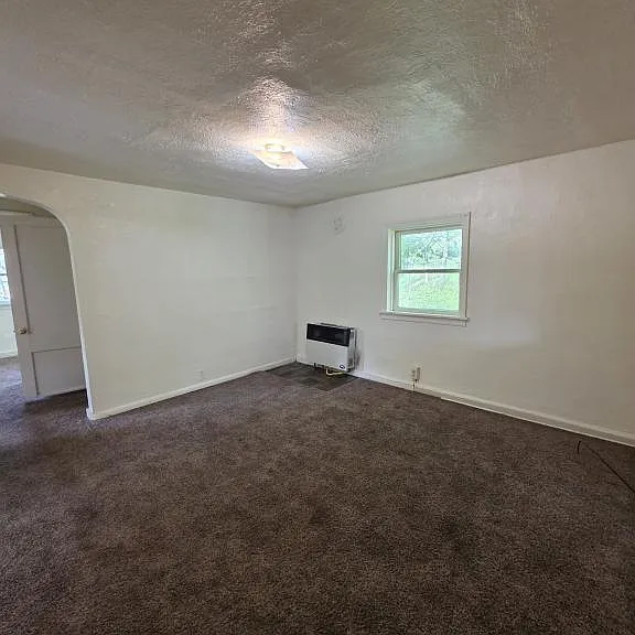 604 1/2 E Superior St — Photo 5