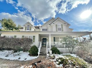 332 Kathleen Dr, Stroudsburg, PA 18360