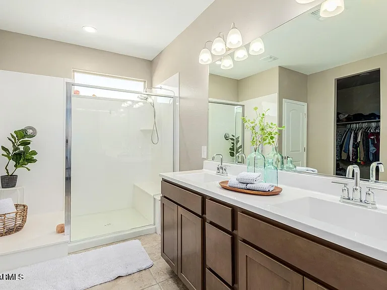 30916 W Verde Ln — Photo 16