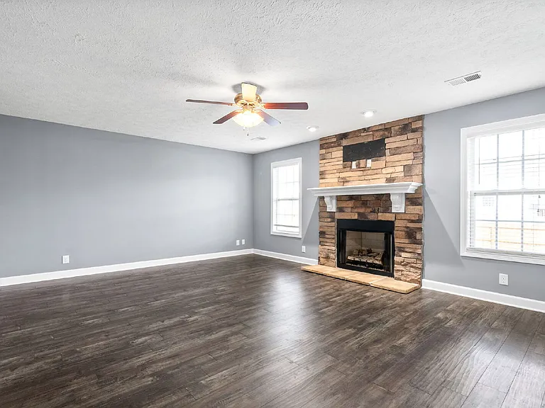 3755 Windmill Dr — Photo 14
