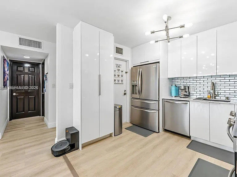 2201 S Ocean Dr #2202 — Photo 8