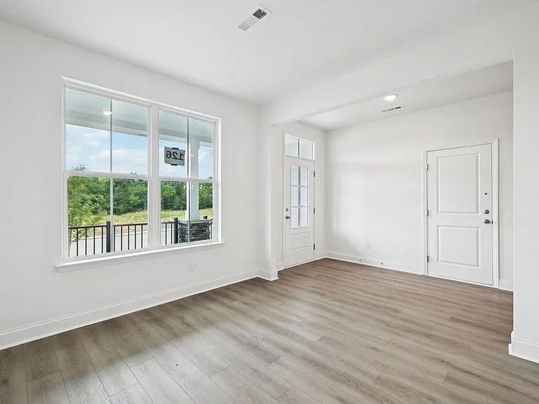 105 Cades Blf — Photo 11