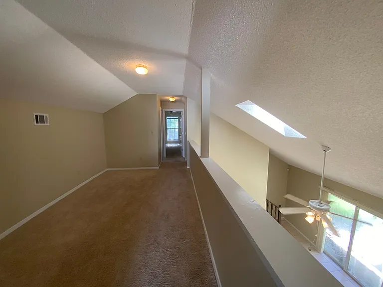 24 Neptune Dr — Photo 34