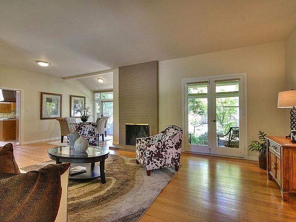 5th image of 66 Loma Vista Dr
