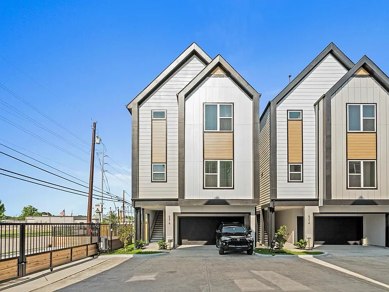 1307 Oak Tree Forest Ct — Photo 2