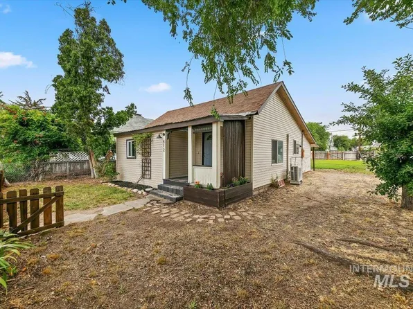 512 15th Ave N, Nampa, ID 83687