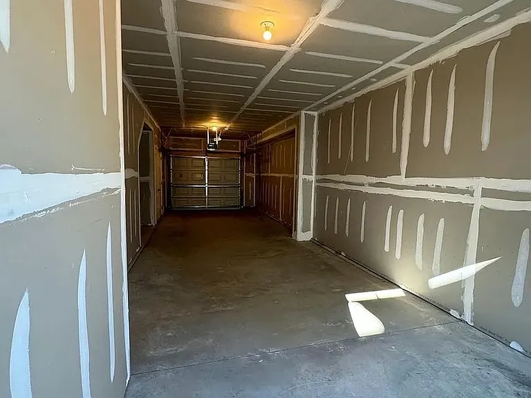 6326 Cleburne Ct — Photo 9