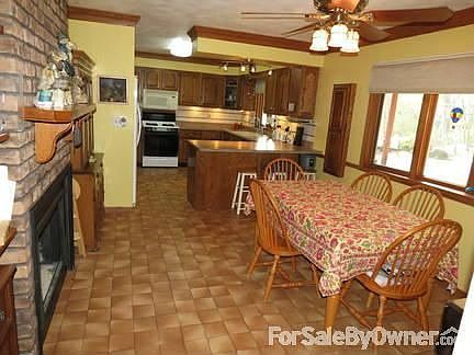 plenty of cooking and eating space