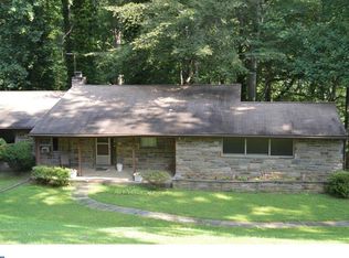 5 N Longpoint Ln, Rose Valley, PA 19063