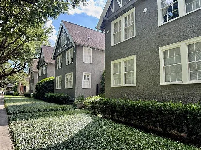 920 S Carrollton Ave — Photo 23