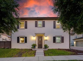 2734 Overlook Point Dr, Escondido, CA 92029