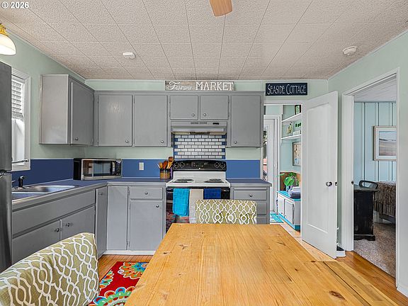 4th image of 310 Avenue K