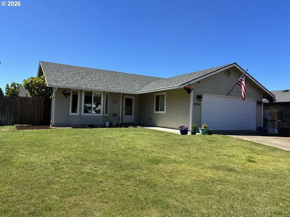 25234 Tyro Ave, Veneta, OR 97487