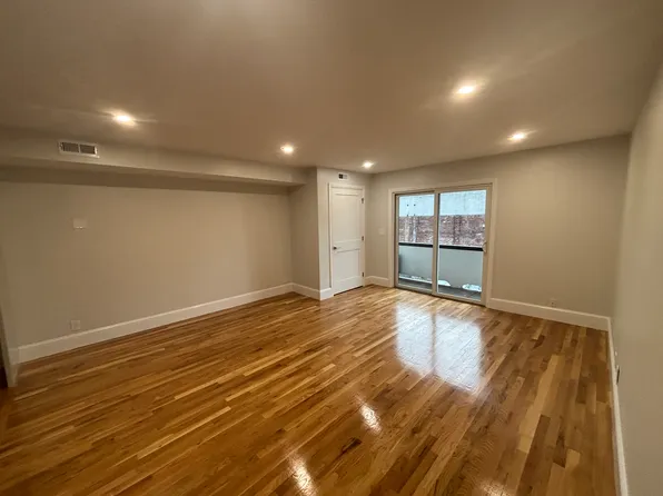 94 Beaconsfield Rd, Brookline, MA