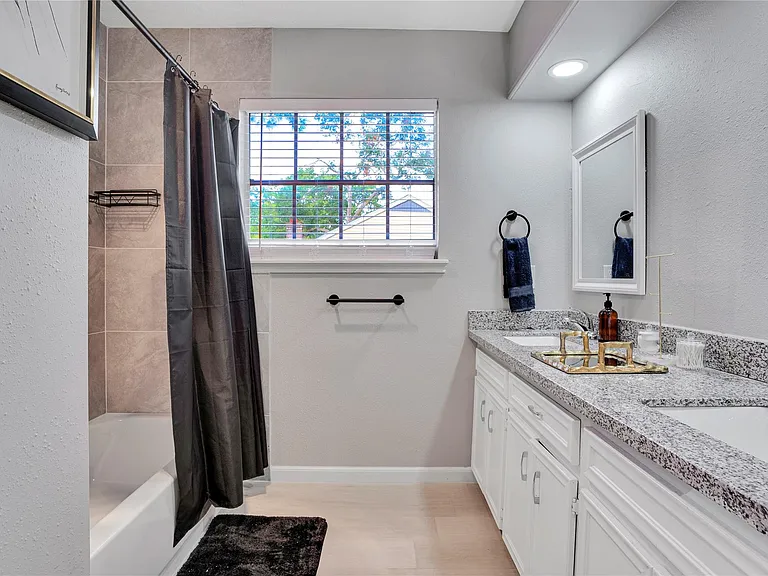 1523 Saddlecreek Dr — Photo 18
