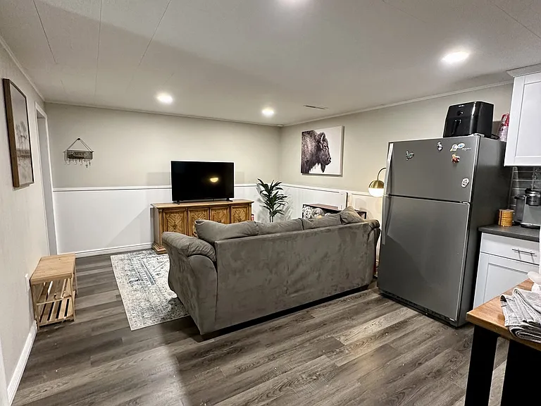 480 Troy St #3 — Photo 4