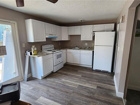 3rd image of 611A 61st St