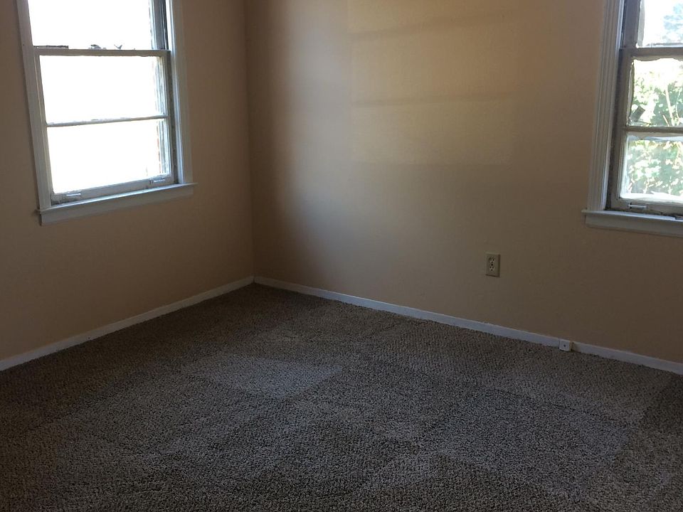 2nd image of 2443 Corning Ave