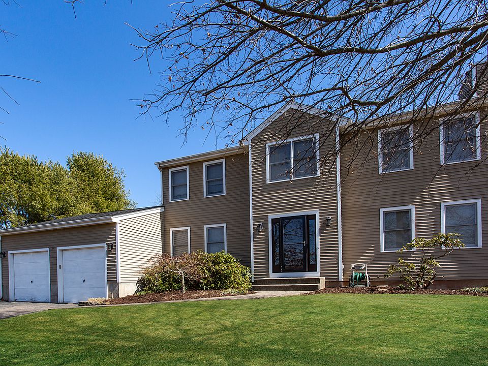 60 Red Glen Road