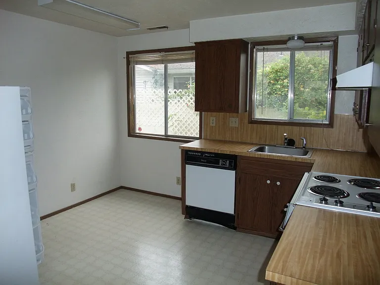 2617 Chicago St SE — Photo 2