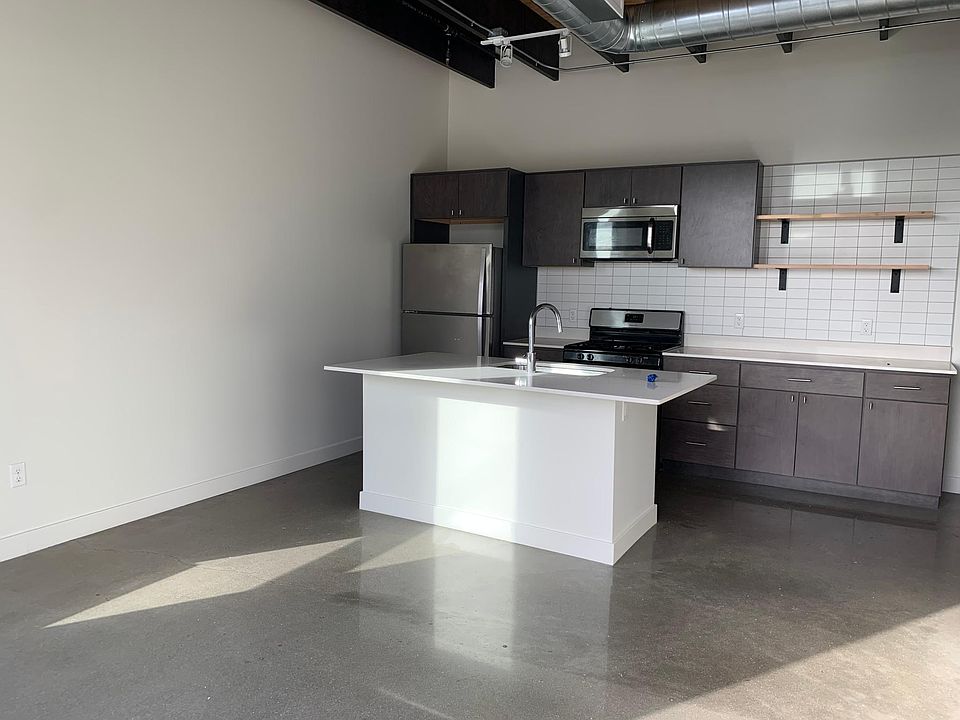 1st image of 1059 Wealthy St SE #305