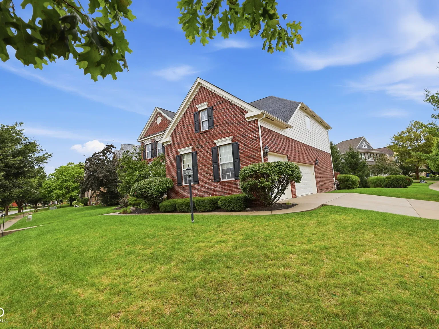6 bed, 3.5 bath, 4757 sqft, $3,900 — Photo 3