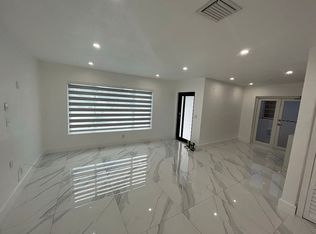 11 W 59th St, Hialeah, FL 33012